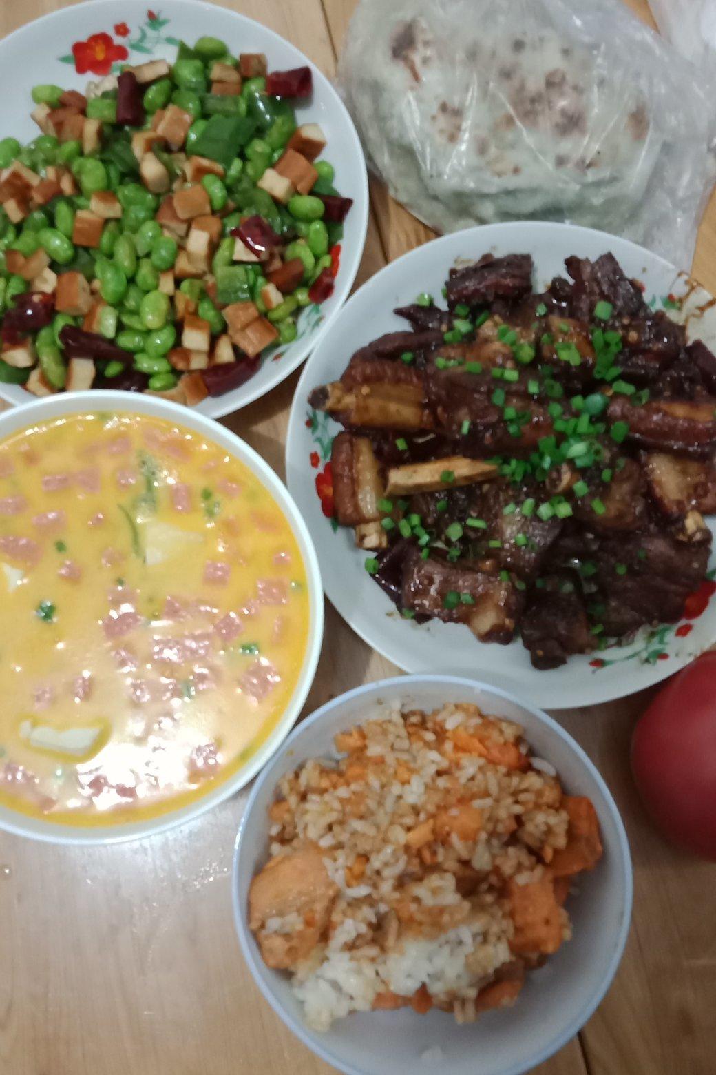 手机用户0025_4xby做的咸蛋烧豆腐～～孩子爱吃的下饭菜!