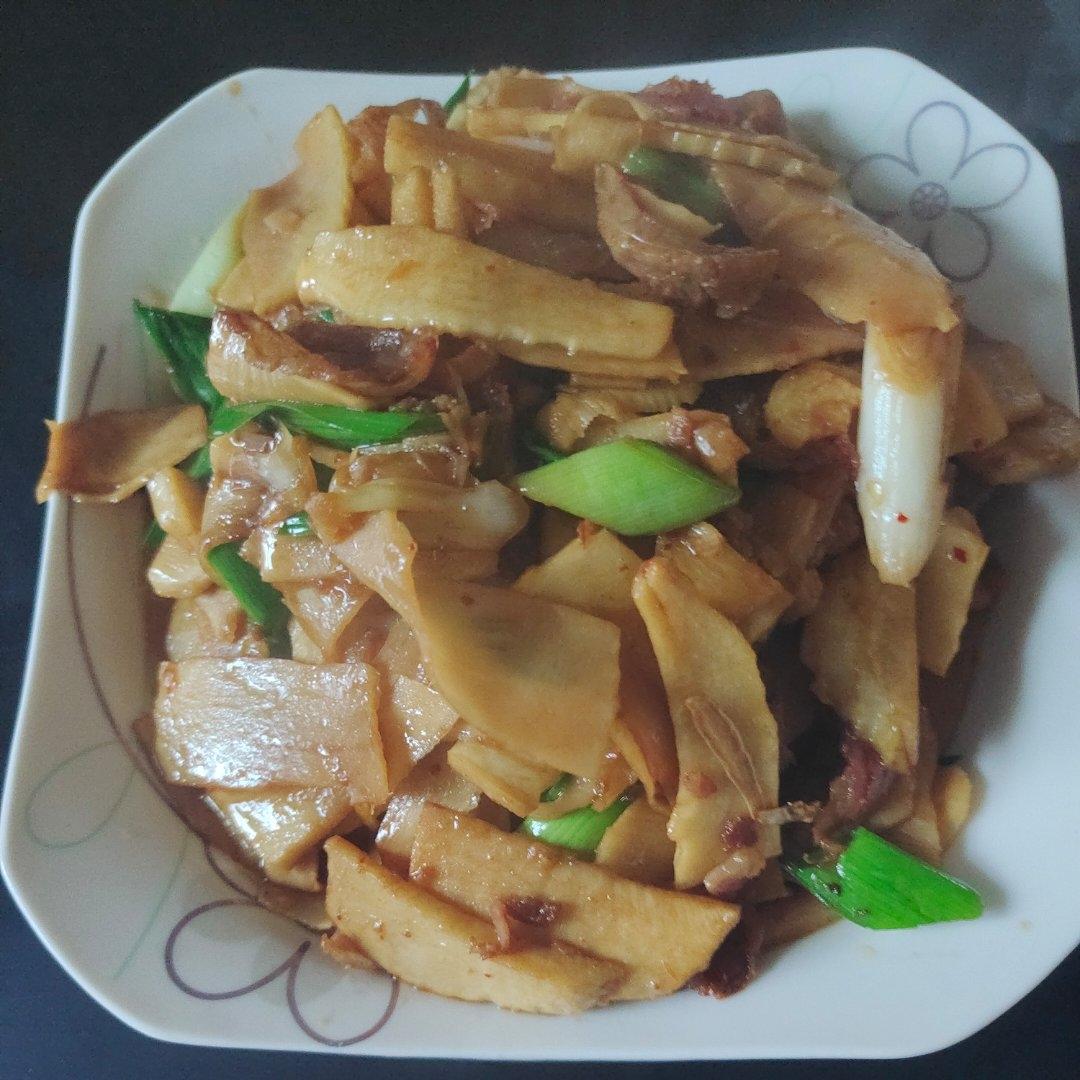 冬笋炒腊肠