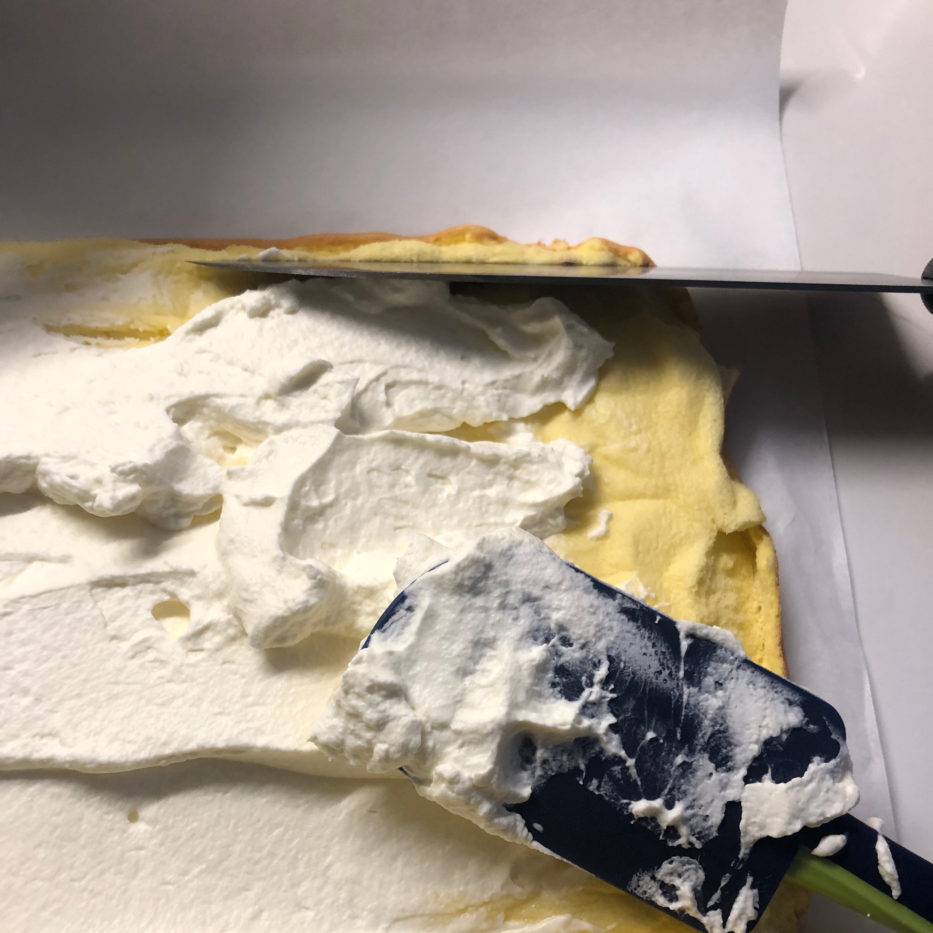 奶油蛋糕卷（用烤箱自带烤盘）的做法 步骤17
