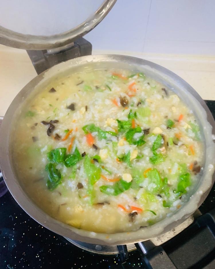 手机用户6820_m2dy做的补充维生素的营养粥--菠菜胡萝卜粥