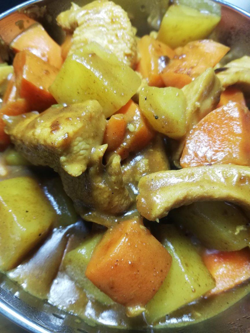 咖喱鸡肉饭