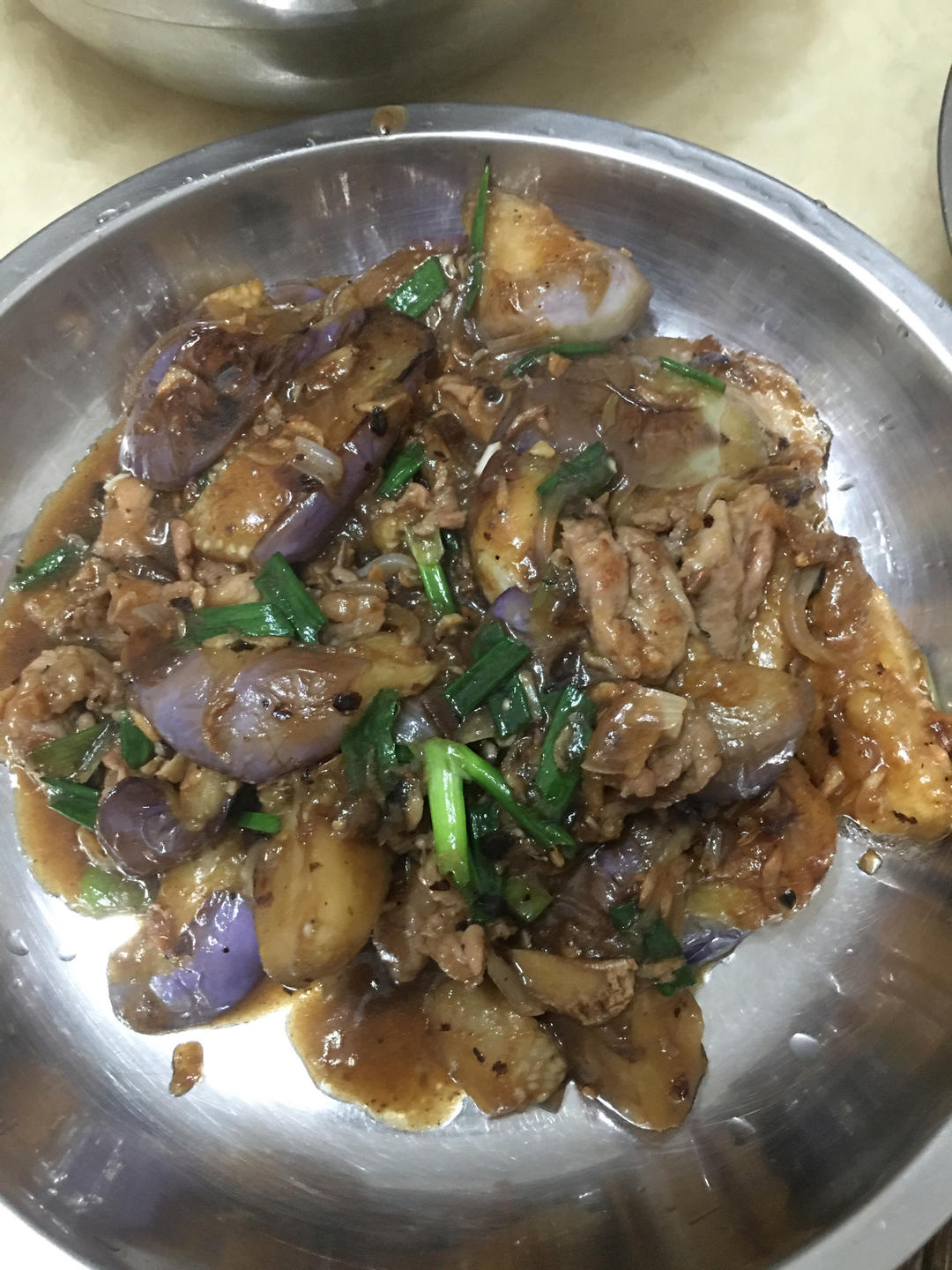 红烧茄子（佐西红柿尖椒）
