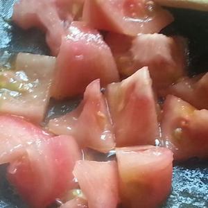 好吃不糊糊的西红柿炒鸡蛋汤面的做法 步骤5