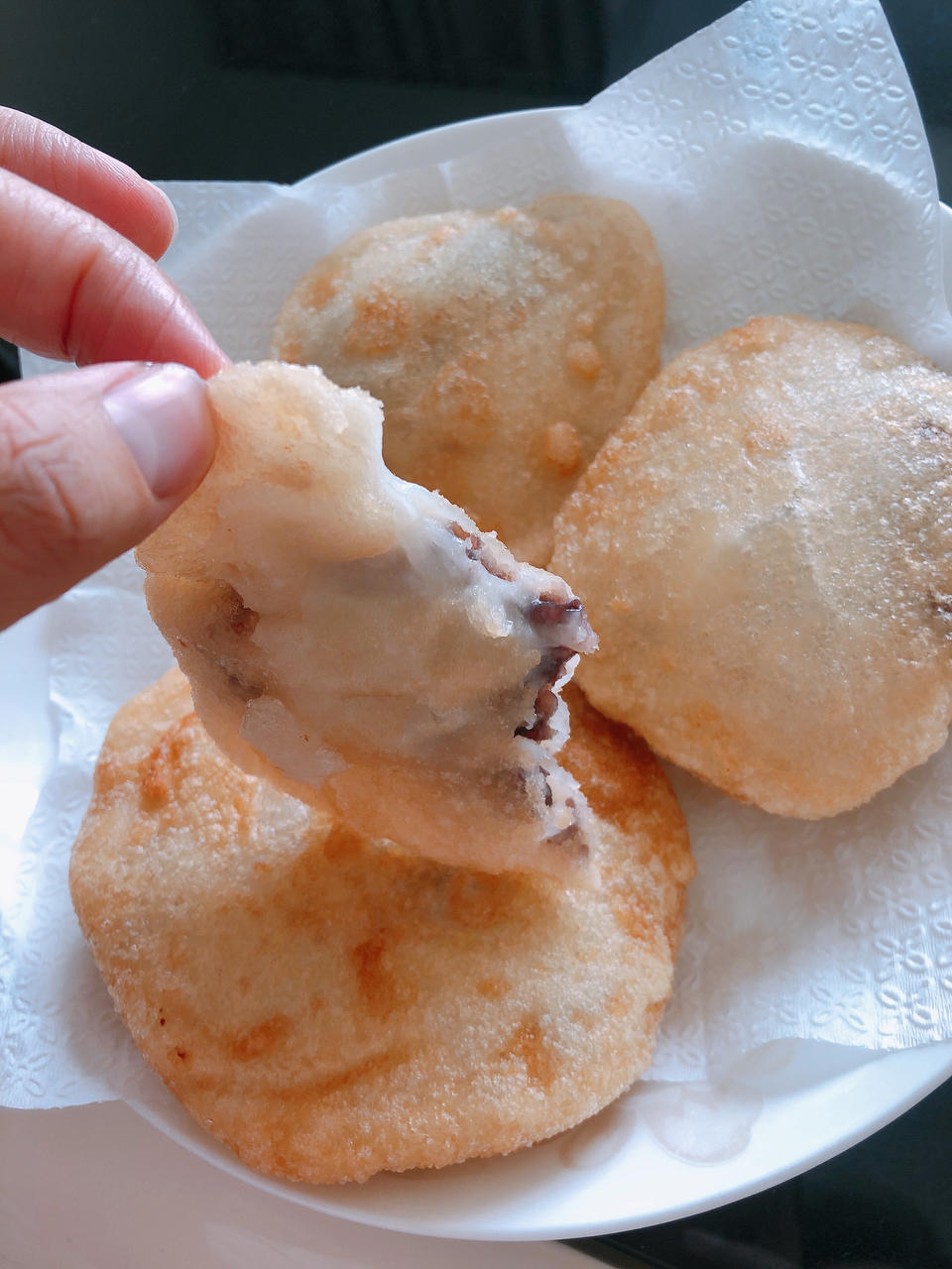 家里有个球蛋蛋做的东北油炸糕(糯米粉豆沙馅儿)不翻车很简单