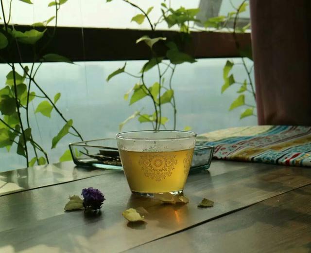 荷叶山楂清脂茶的做法