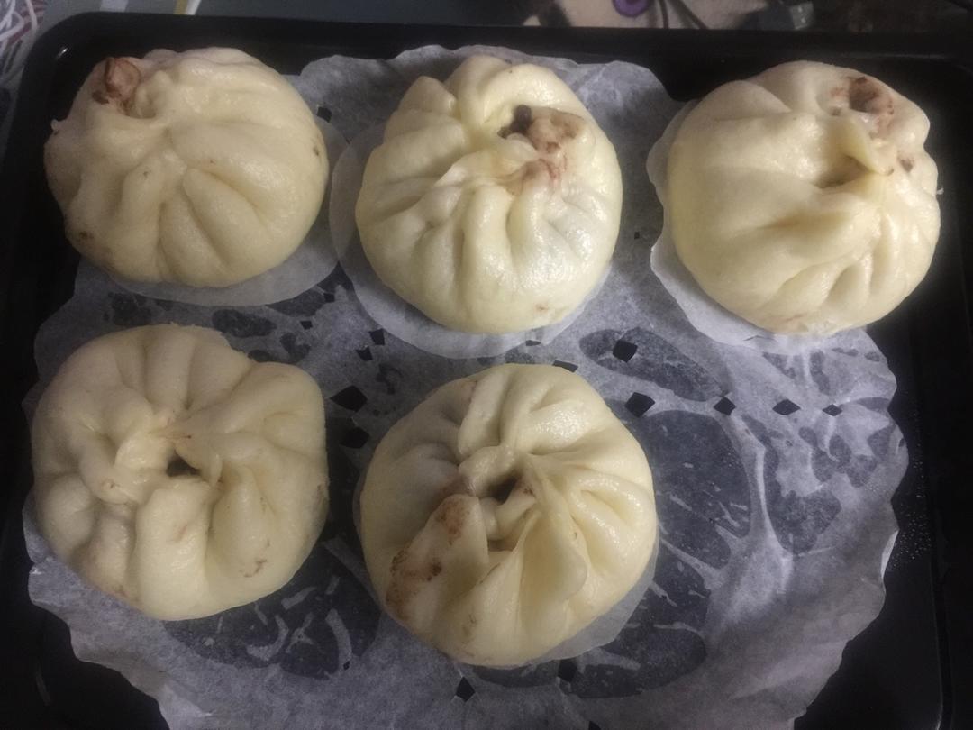 奶香蜜豆包子