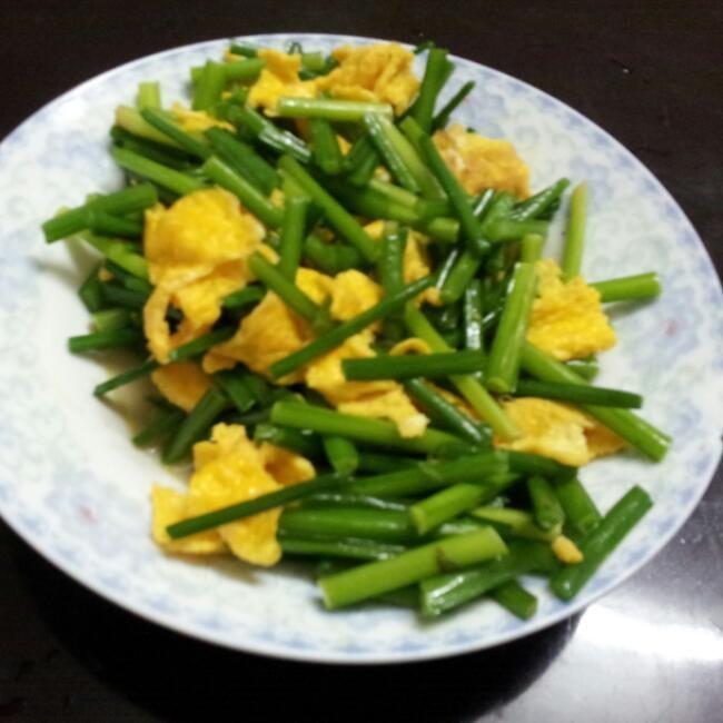 韭菜花炒煎蛋