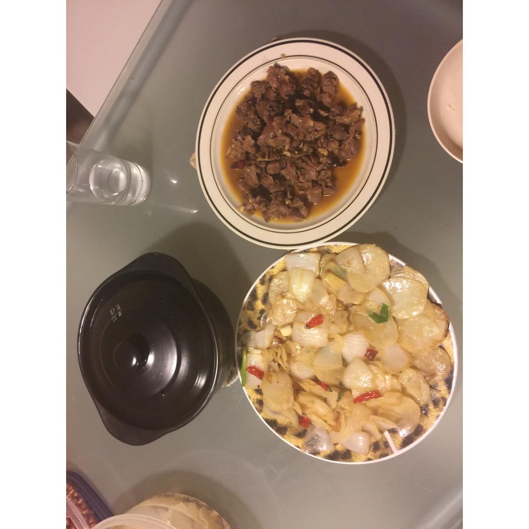 边吃边流泪的「孜然土豆片」