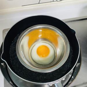 又嫩又滑的太阳蛋的做法 步骤7