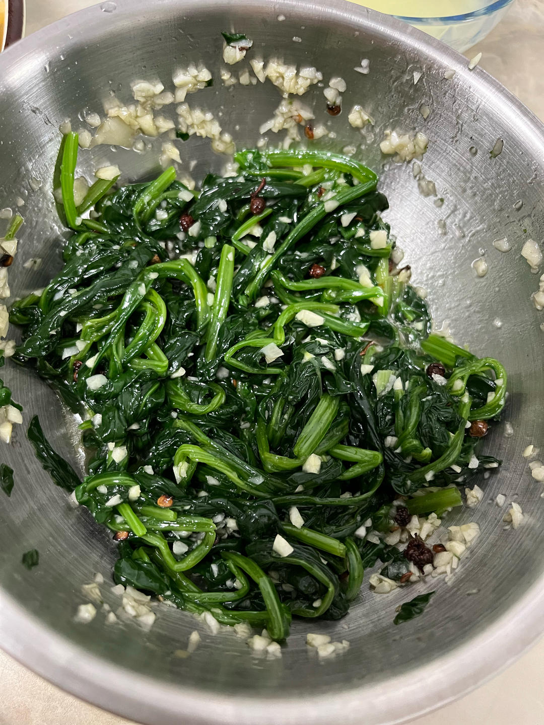凉拌菠菜(家传秘方)