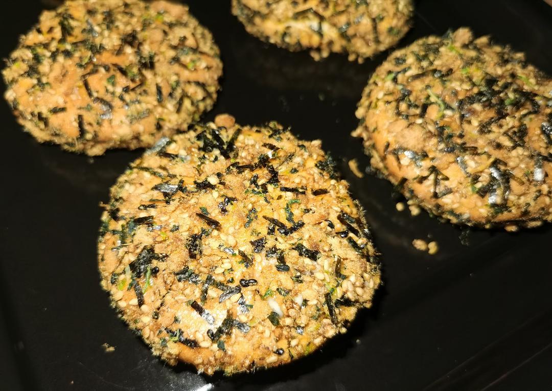 咸香松软的肉松小贝