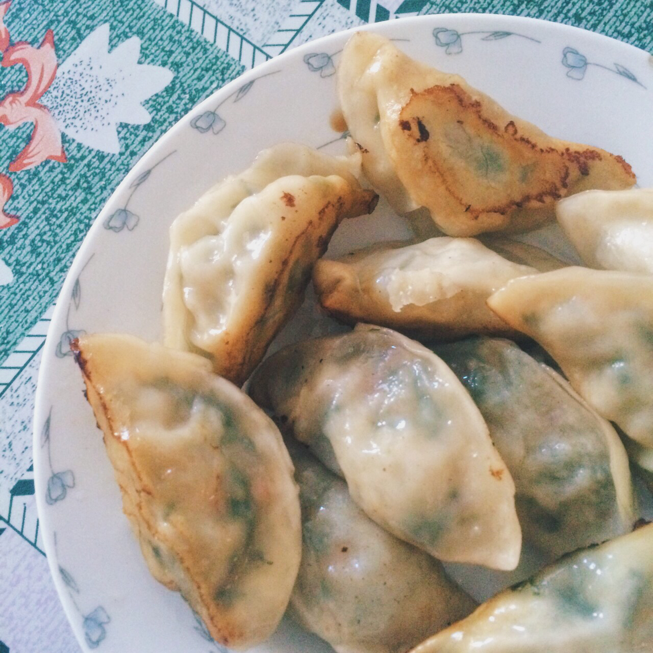 速冻水饺吃腻了吗~变锅贴吧(๑´ڡ`๑)