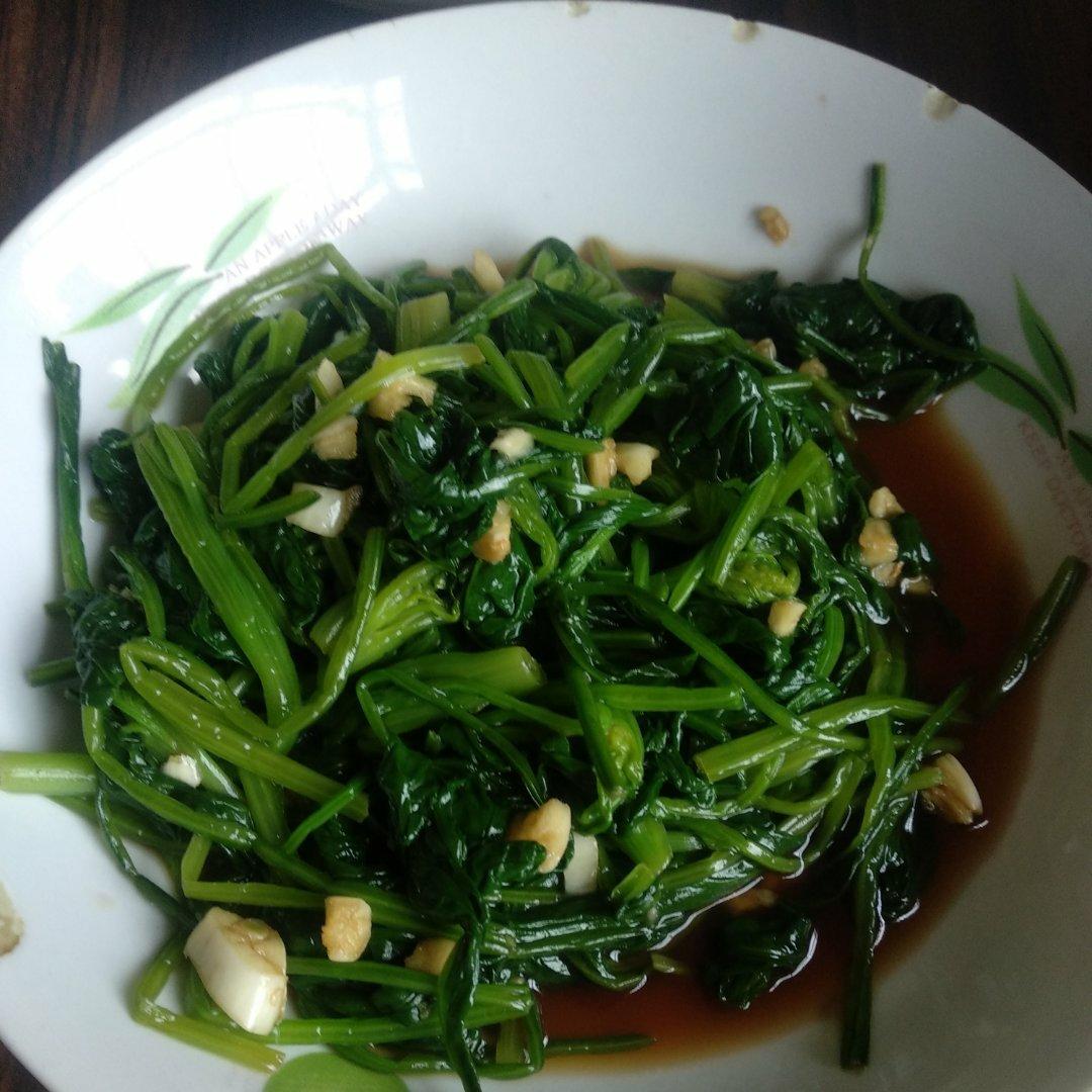 凉拌菠菜