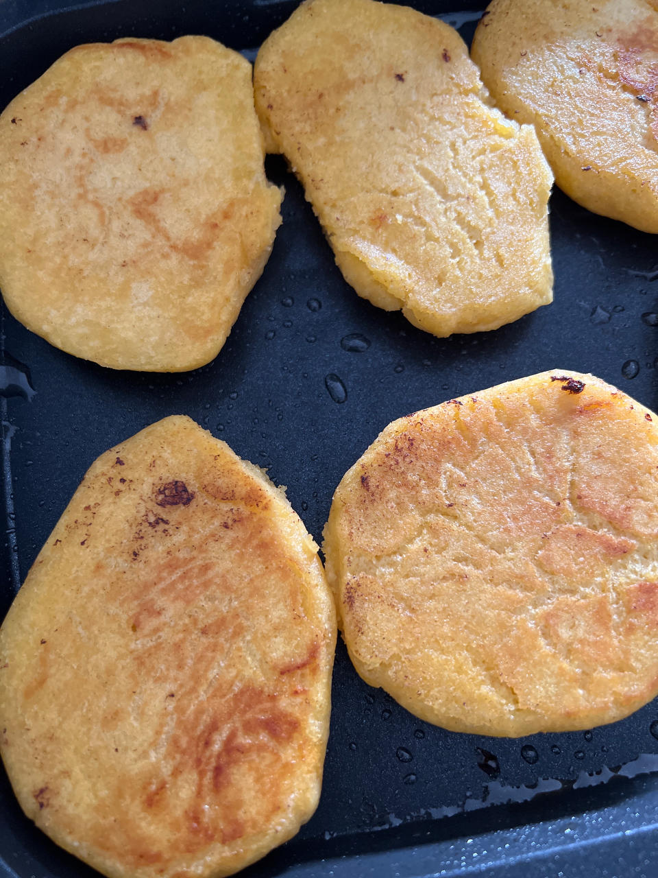 农家贴玉米饼子