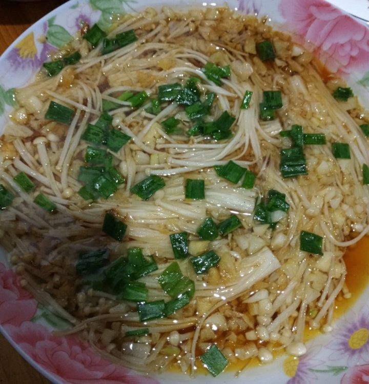 蒜蓉蒸金针菇