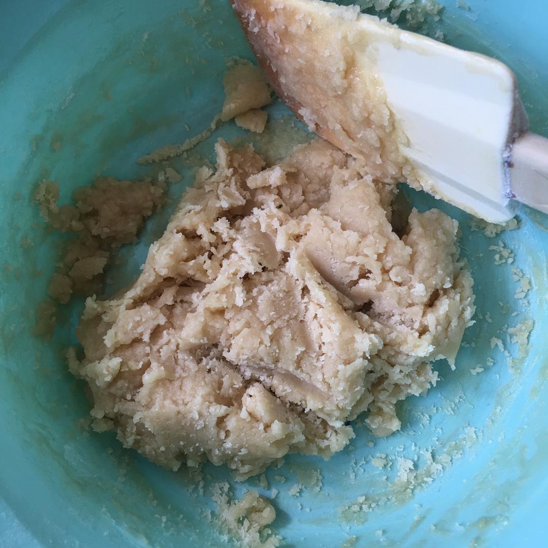 广式月饼——蛋黄莲蓉月饼