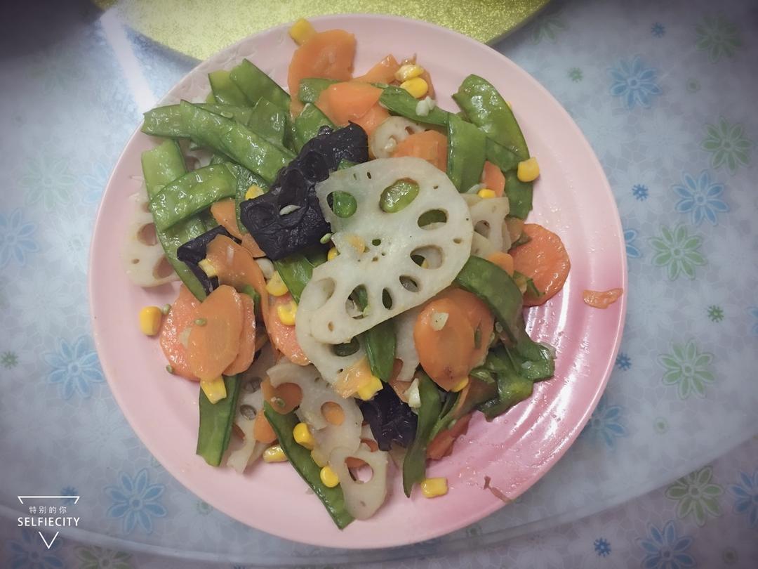 素菜也可以这么美—荷塘小炒
