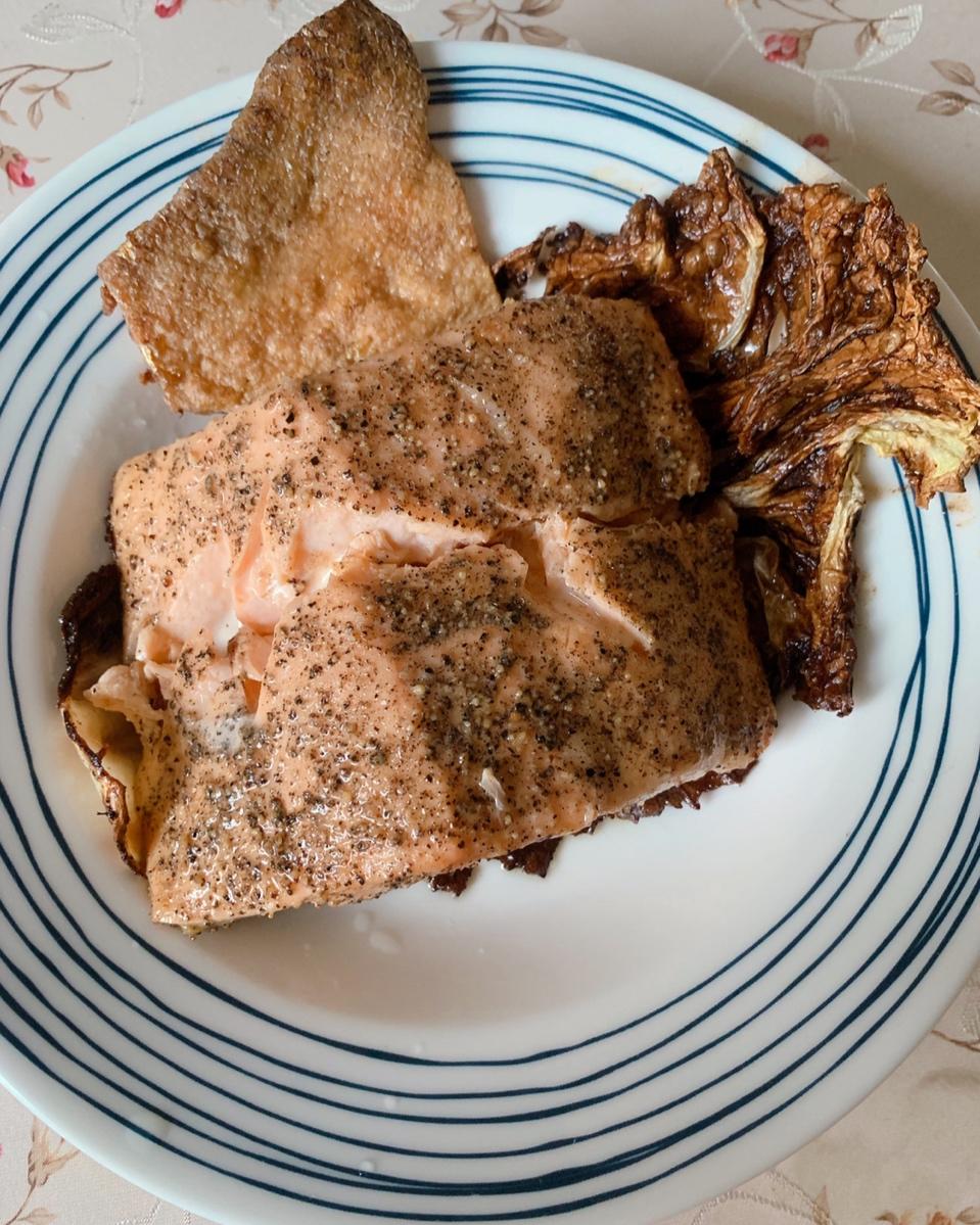 铁锅煎三文鱼｜一条视频