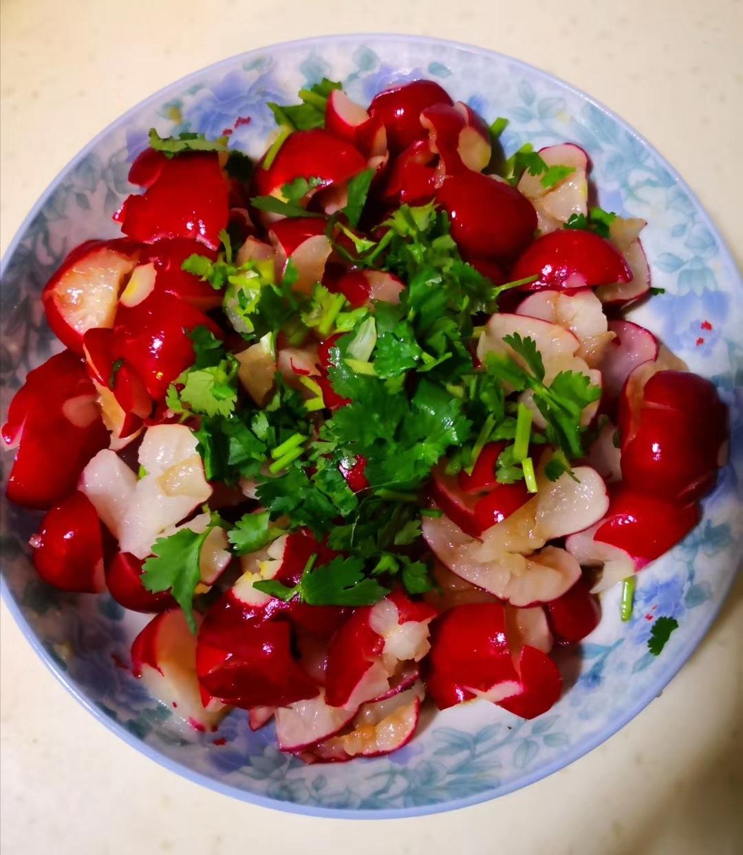 凉拌樱桃小萝卜