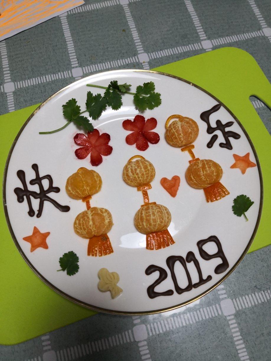 大红灯笼高高挂
