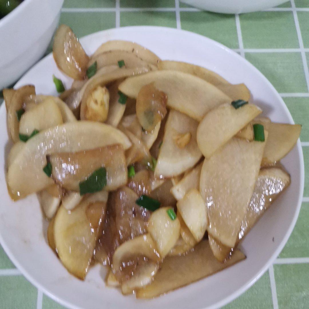 蒜香水萝卜