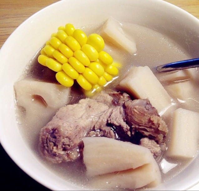 莲藕玉米排骨汤