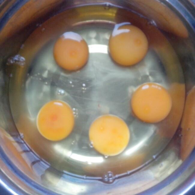 鸡蛋酱的做法 步骤2