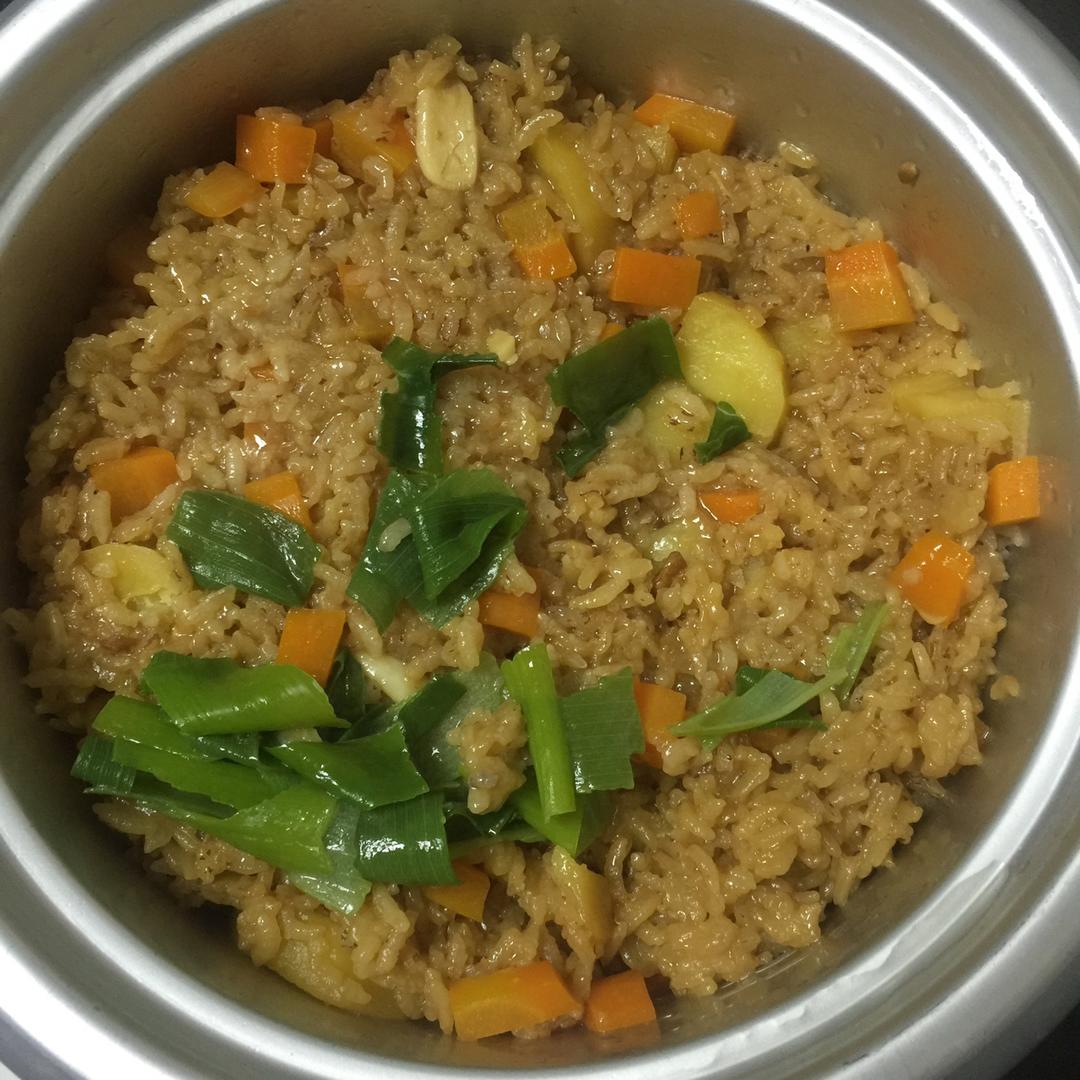 土豆焖饭（电饭锅版）
