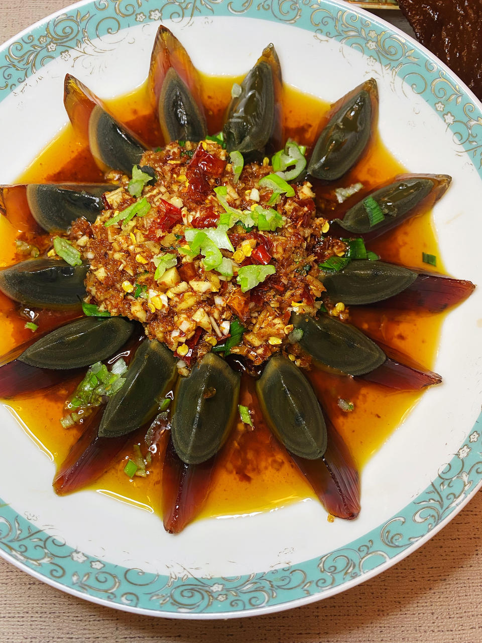 烧椒皮蛋（料汁是灵魂）