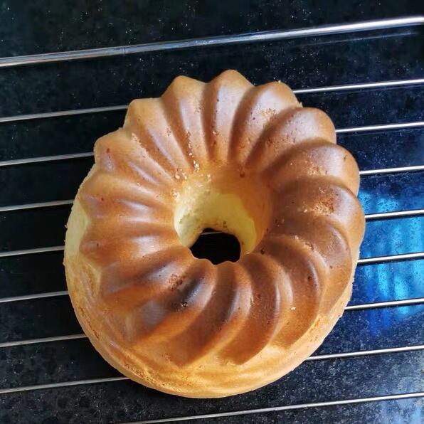 8寸萨瓦林戚风蛋糕