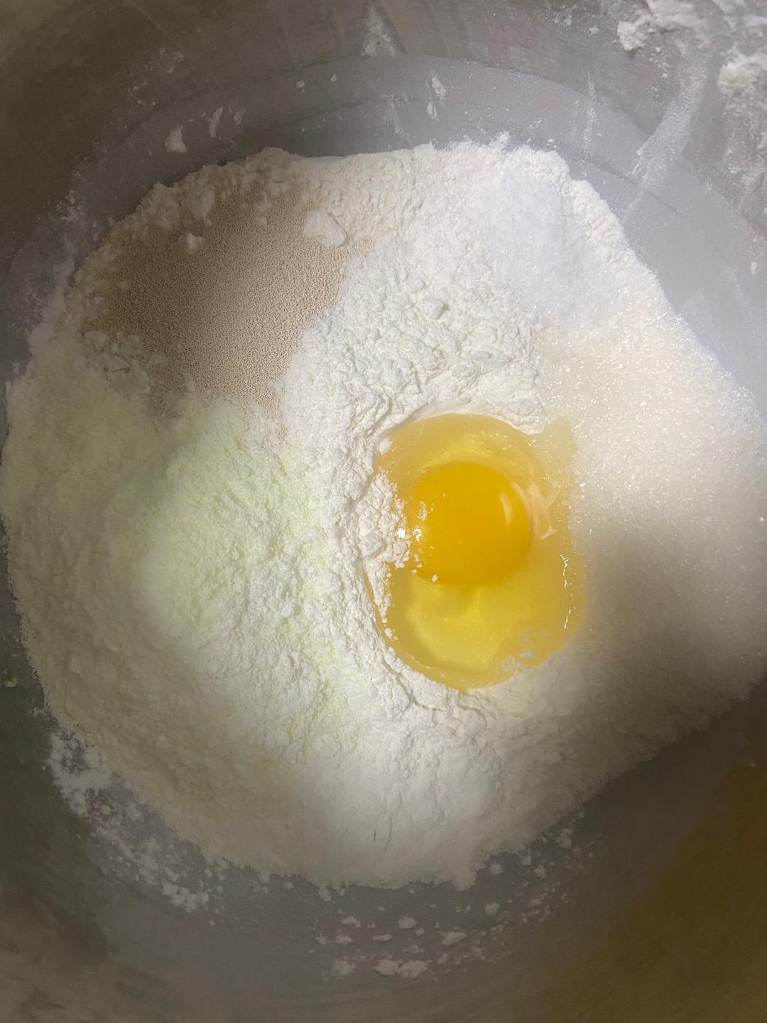 纯奶手撕吐司的做法 步骤1