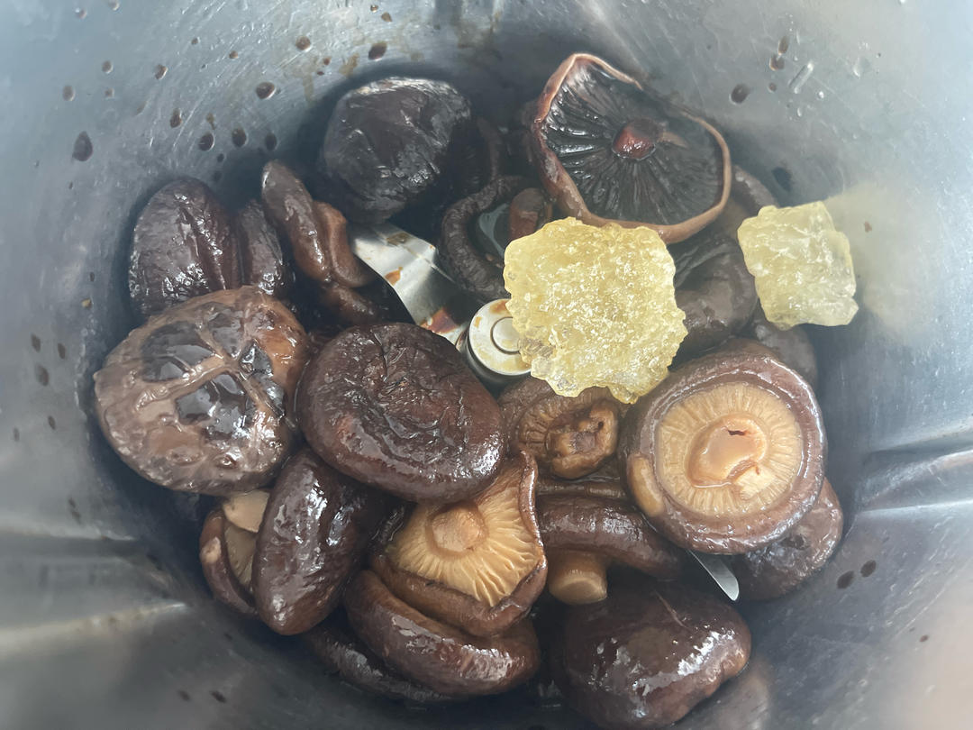 冷热都好吃的烩香菇-小美版