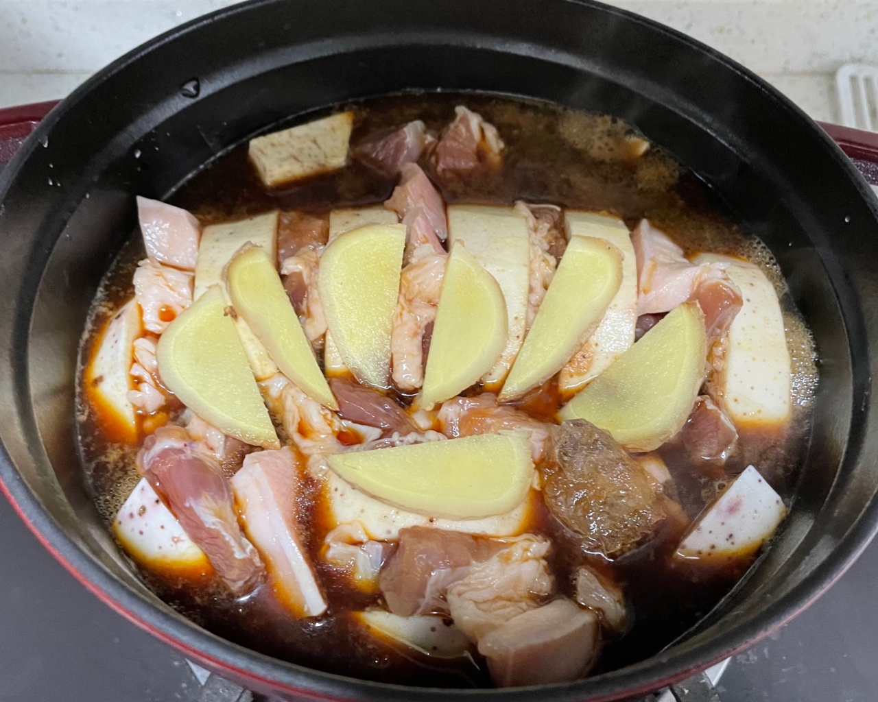 五花肉香芋煲 | 香糯可口肉味十足的做法 步骤5