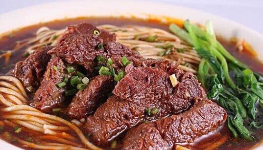 红烧牛肉(牛腩）面的做法