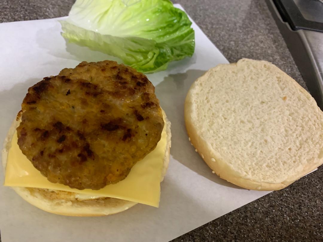 自制营养肉饼汉堡包