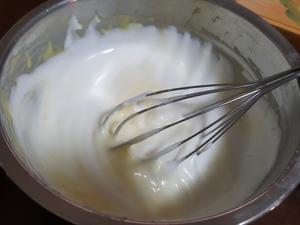 百香果山楂奶油蛋糕卷的做法 步骤3