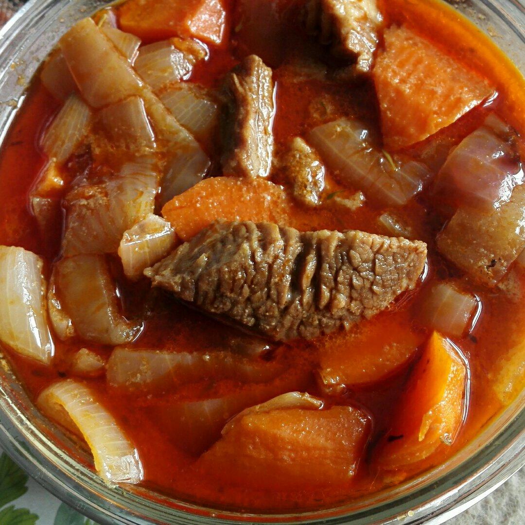 胡萝卜土豆烧牛腩