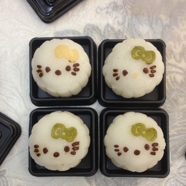 奶黄冰皮月饼