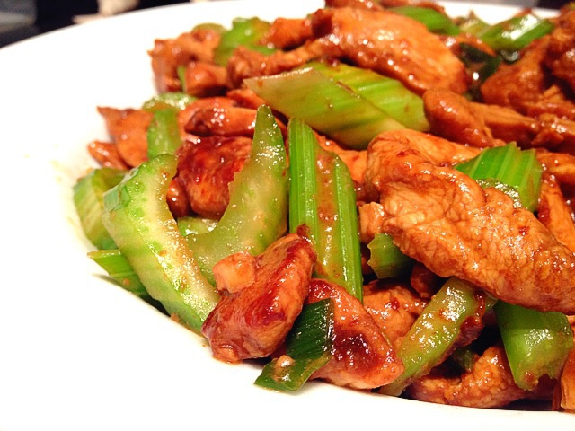芹菜炒鸡丝