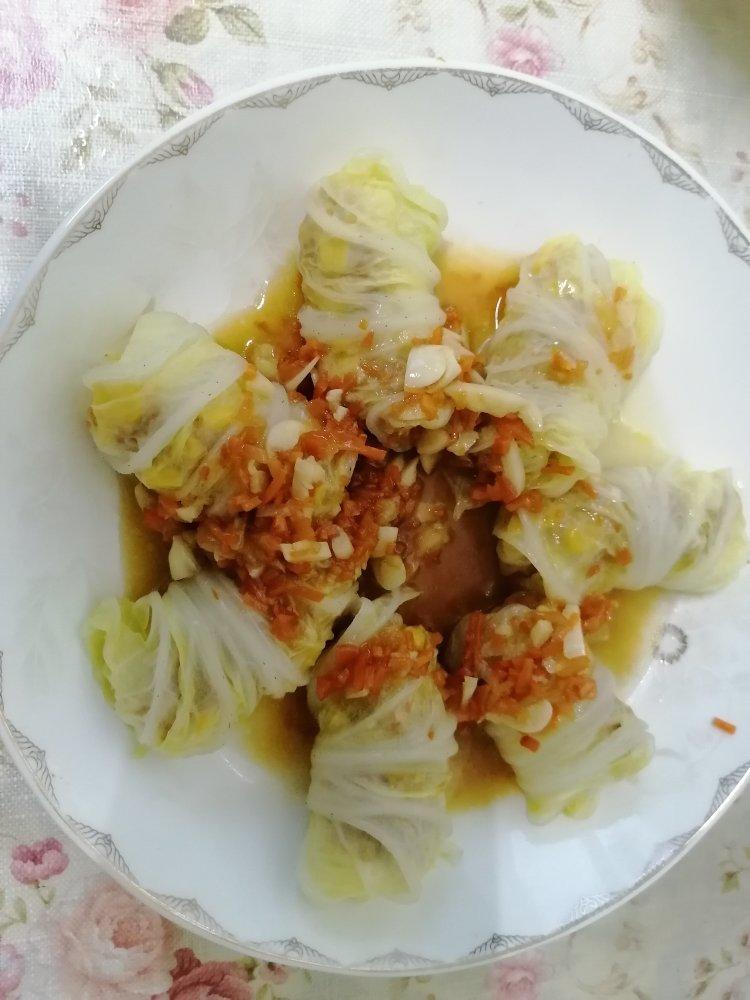 过年餐桌上必备的一道菜，翡翠白玉卷