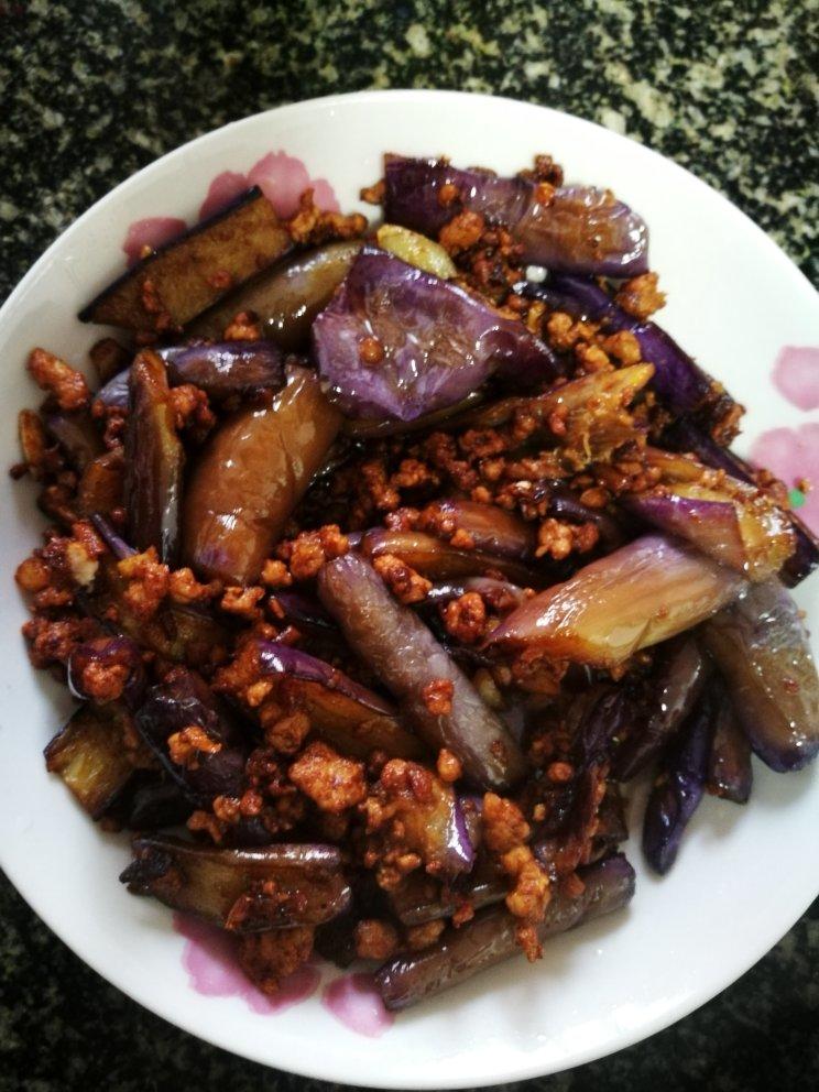 酱香肉末烧茄子