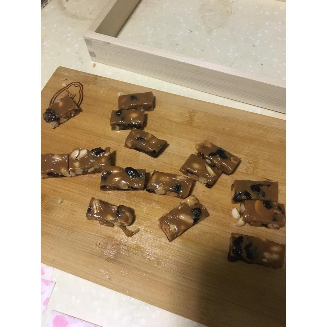 比牛轧糖还要好吃的花生太妃糖（消耗淡奶油）