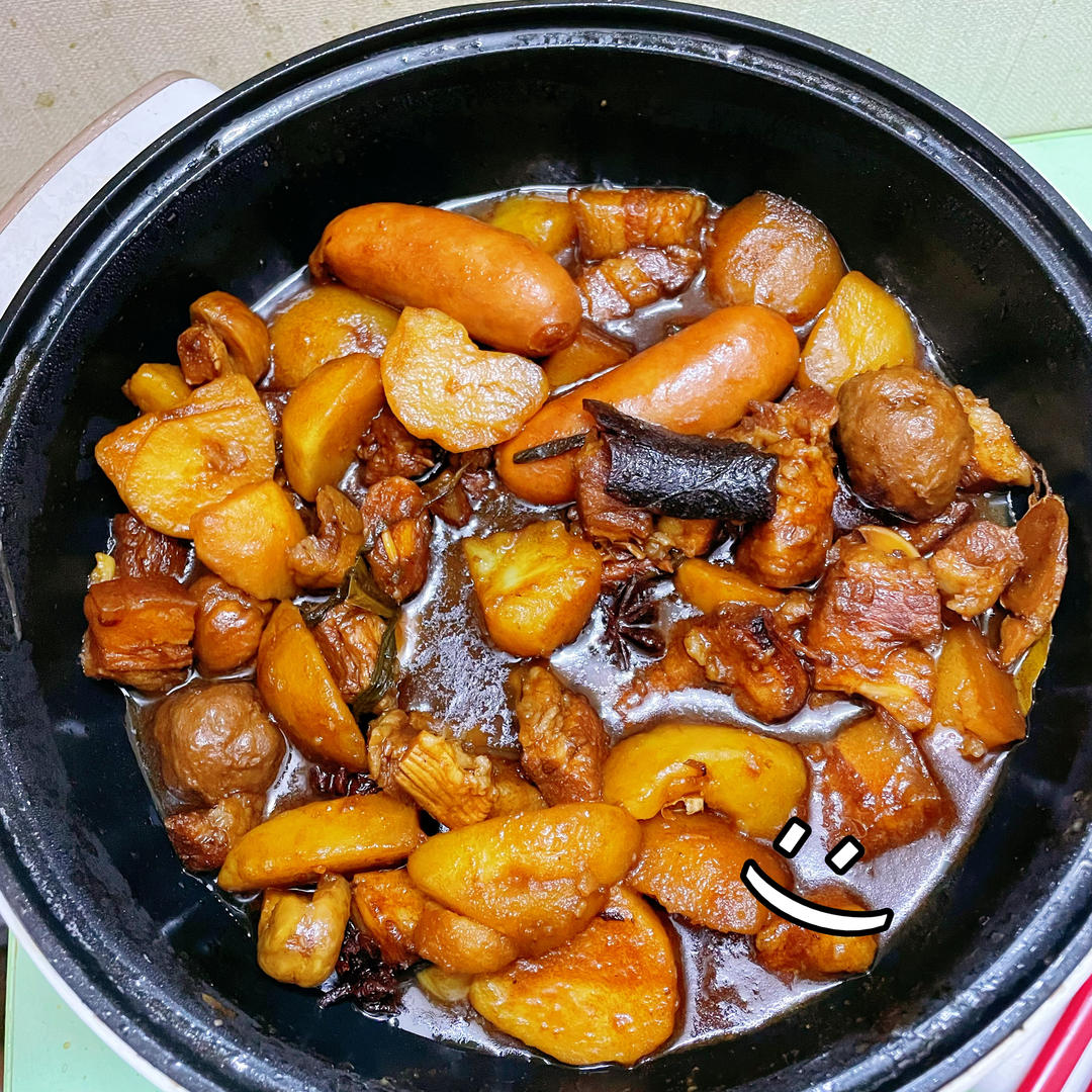 五花肉炖土豆