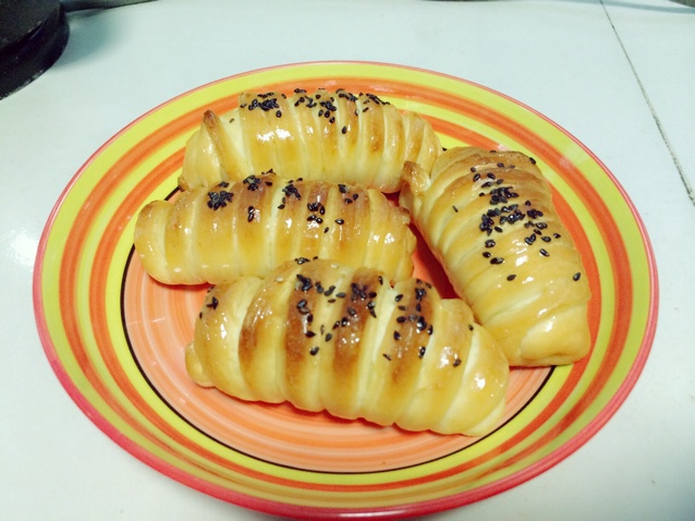 毛毛虫肉松面包