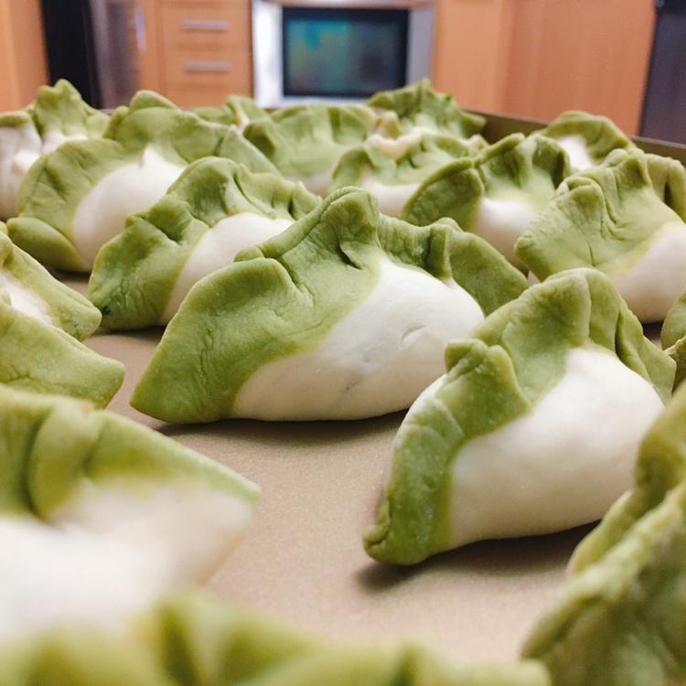 翡翠白玉白菜饺子详细版（附翡翠白玉白菜饺子包法，翡翠白玉饺子皮两种制法，面包机和面，翡翠白玉烧卖，各种馅料搭配）