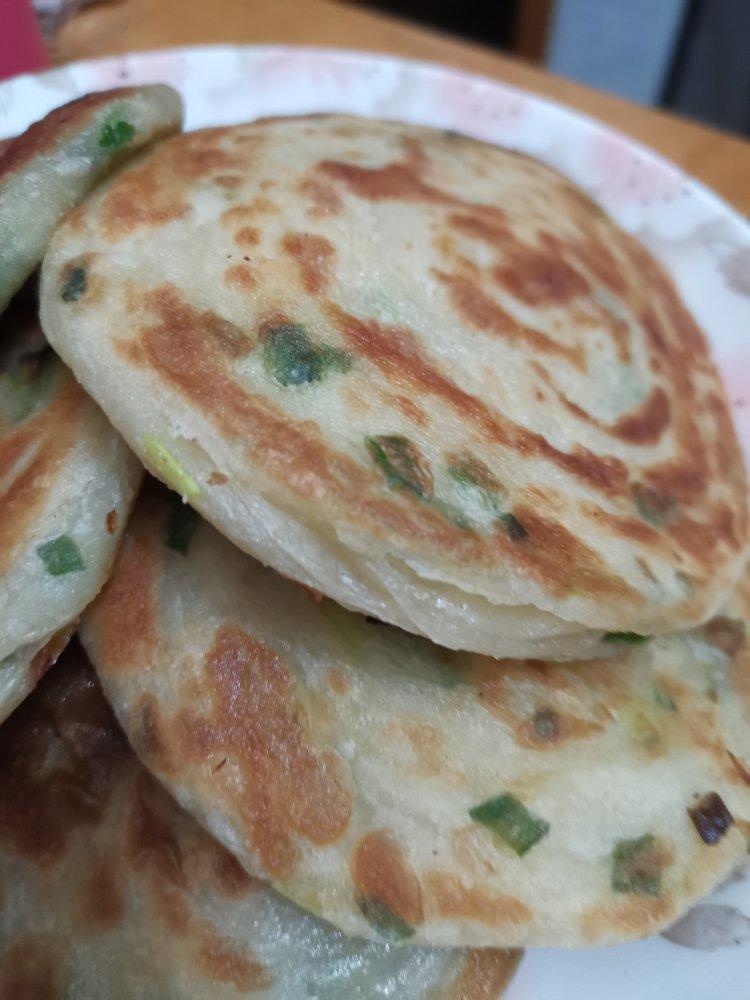 堂妈教你做飘香葱油饼
