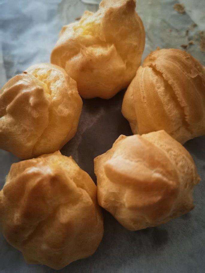 简单易成功的奶油小泡芙做法