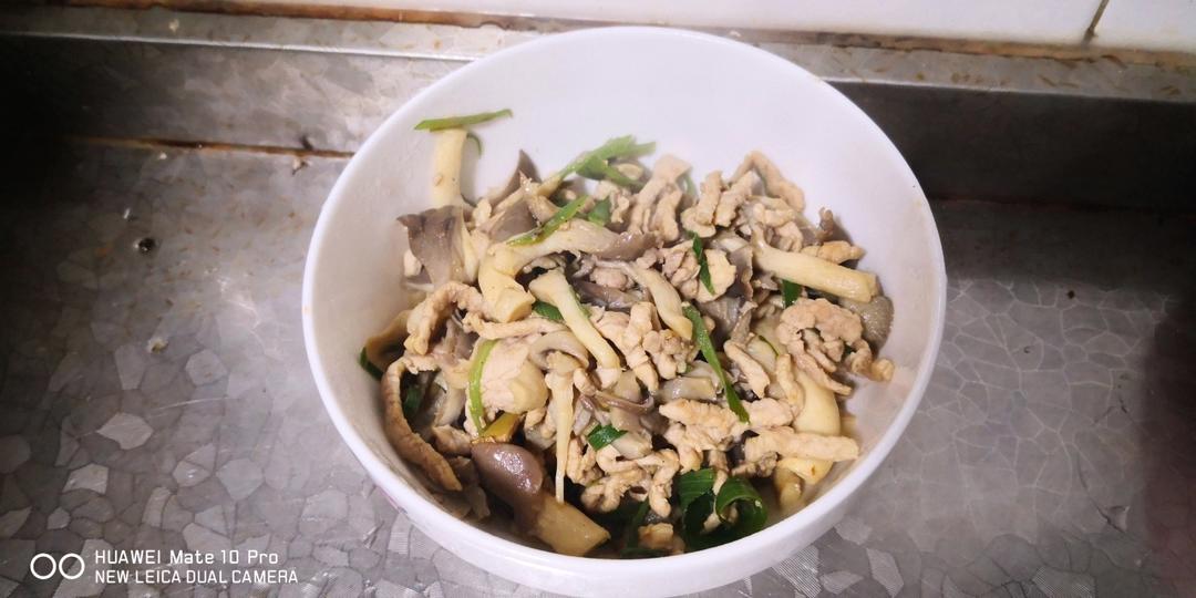 平菇炒肉（鲜香）