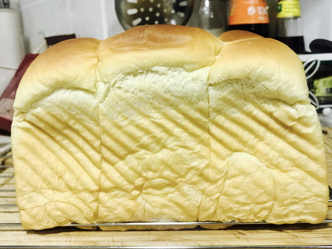 吴克己手撕炼乳吐司