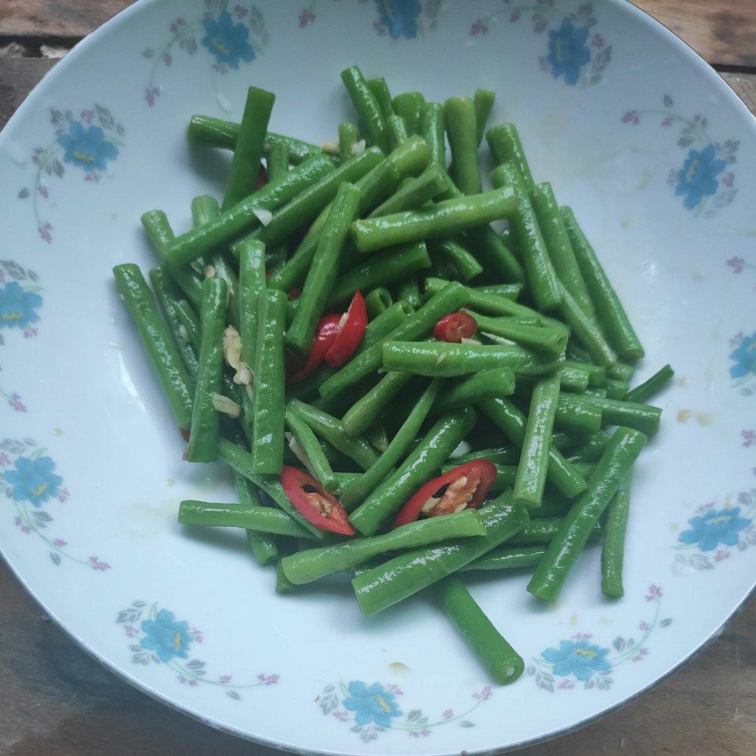 厨师长教你：“凉拌长豆角”的家常做法，夏天没食欲，很适合开胃